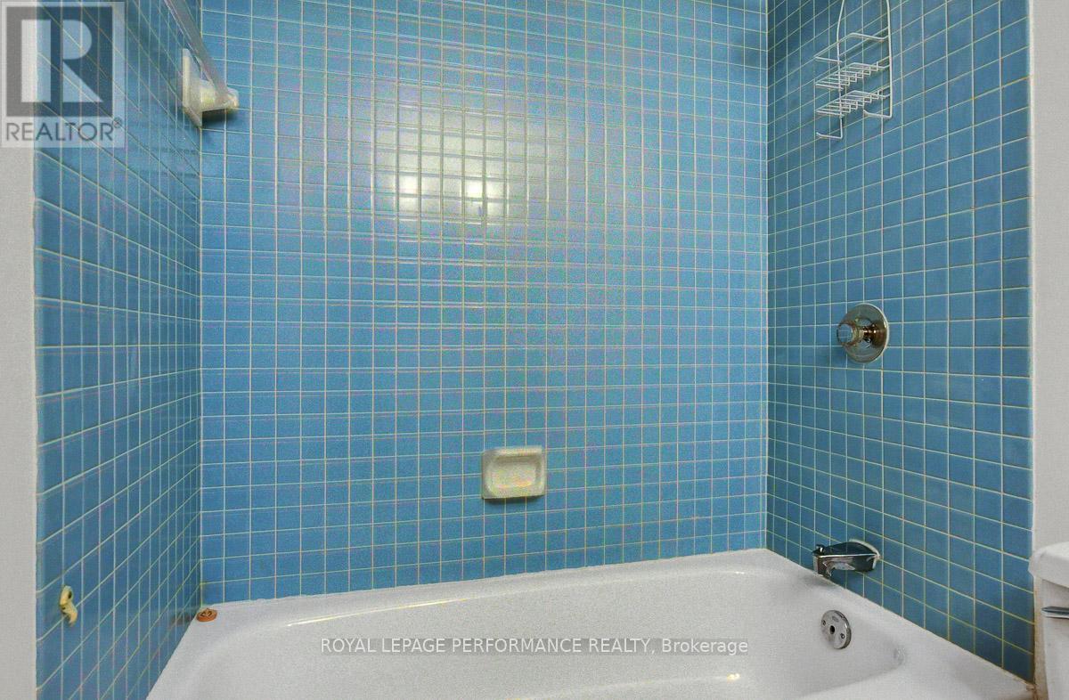 404 - 415 Greenview Avenue