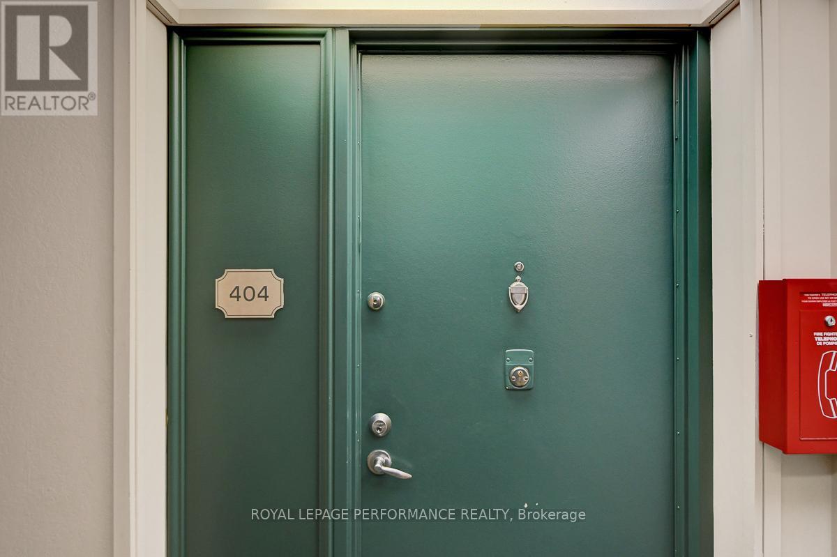 404 - 415 Greenview Avenue