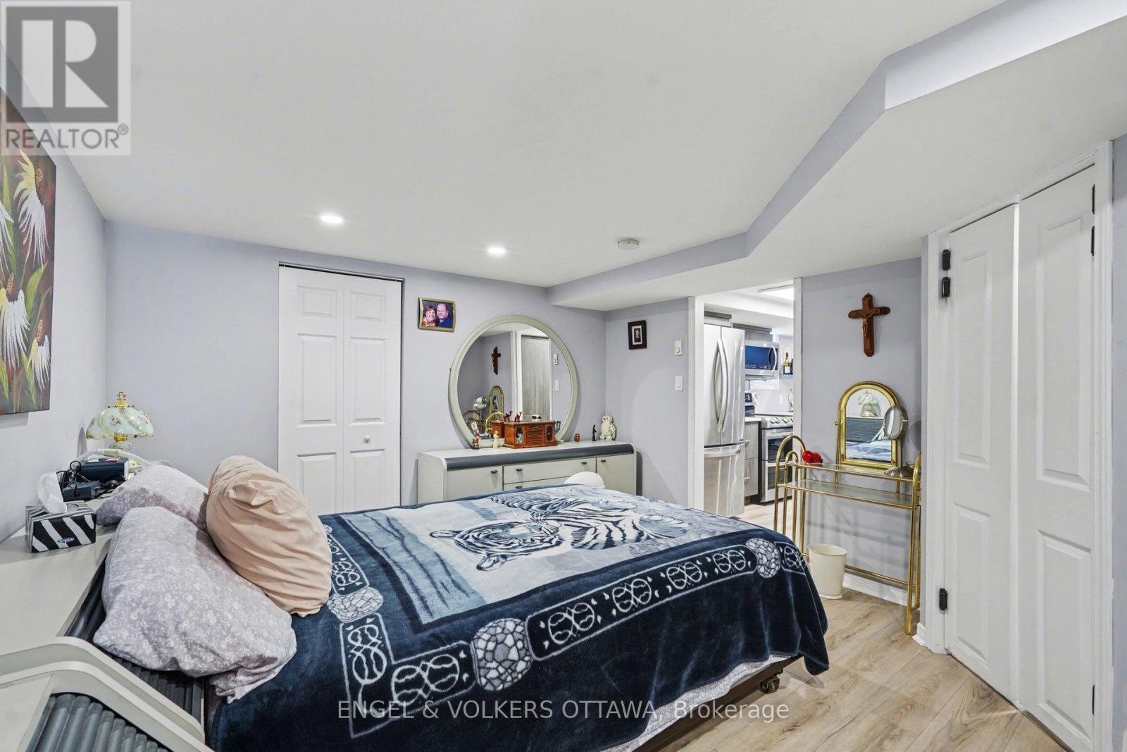 87 King George Street