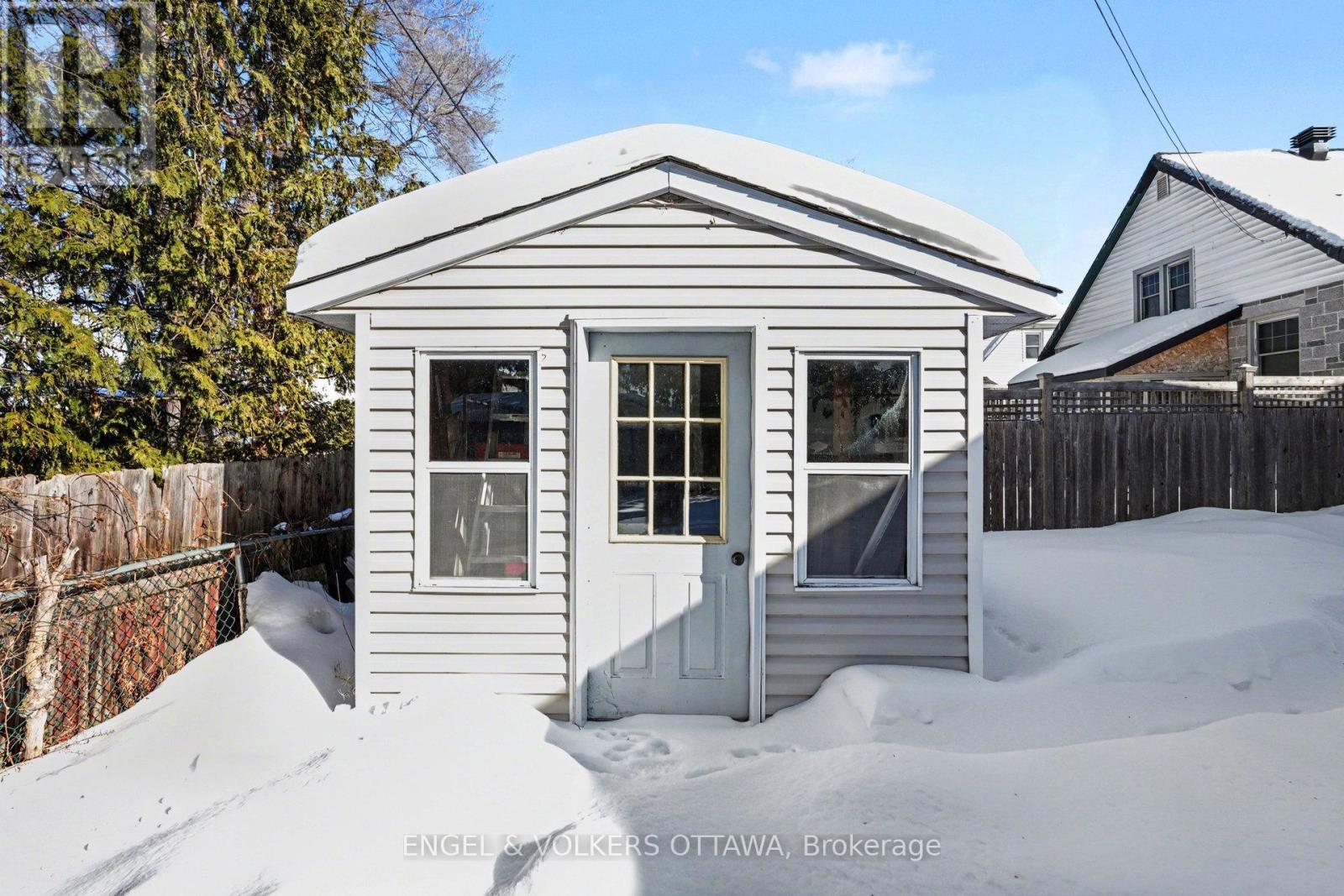 87 King George Street