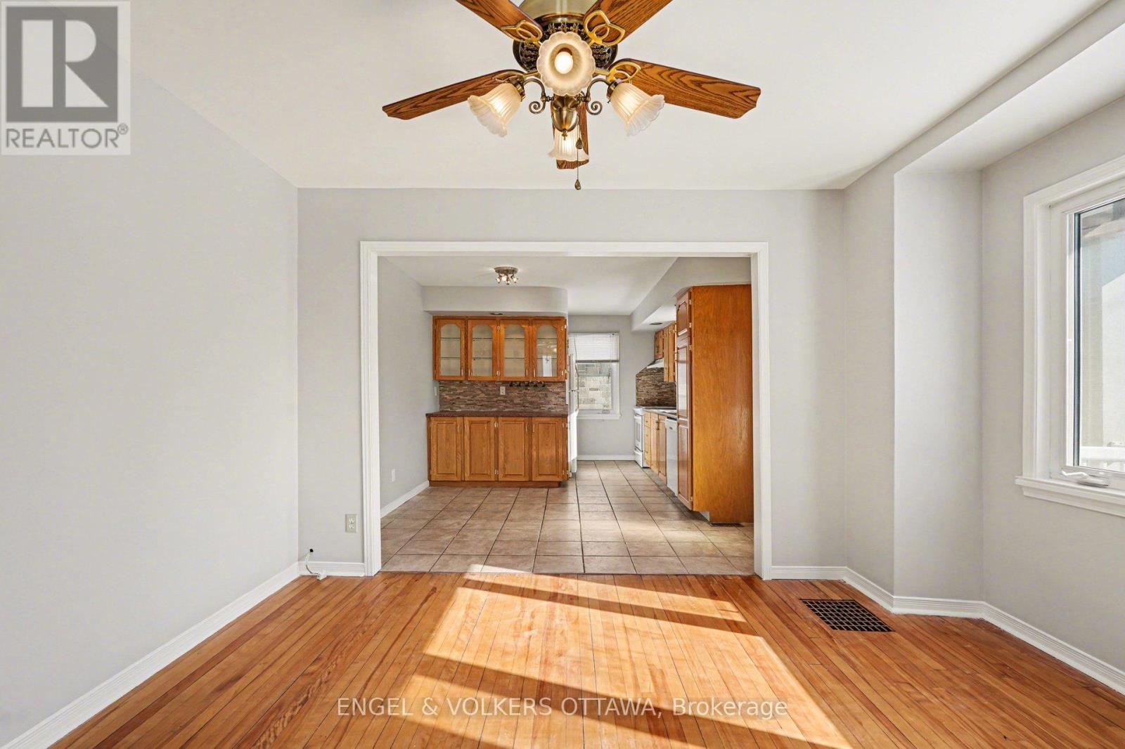 87 King George Street