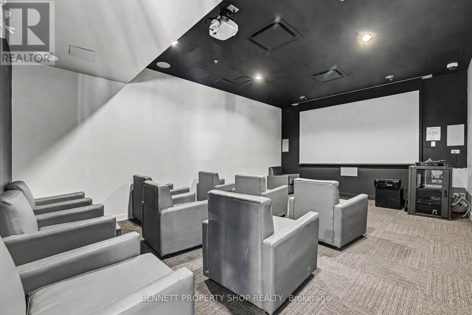 811 - 360 Mcleod Street