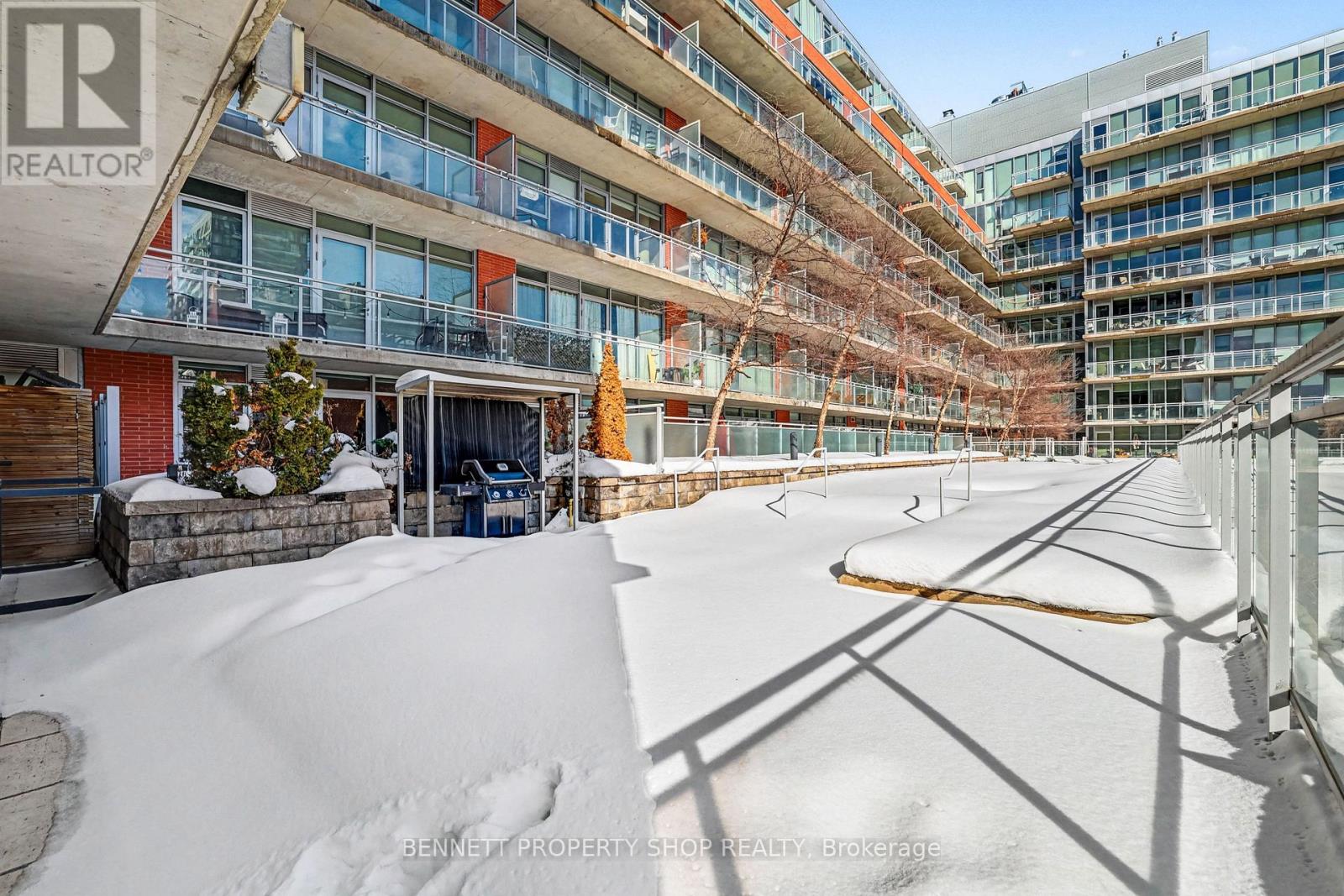 811 - 360 Mcleod Street