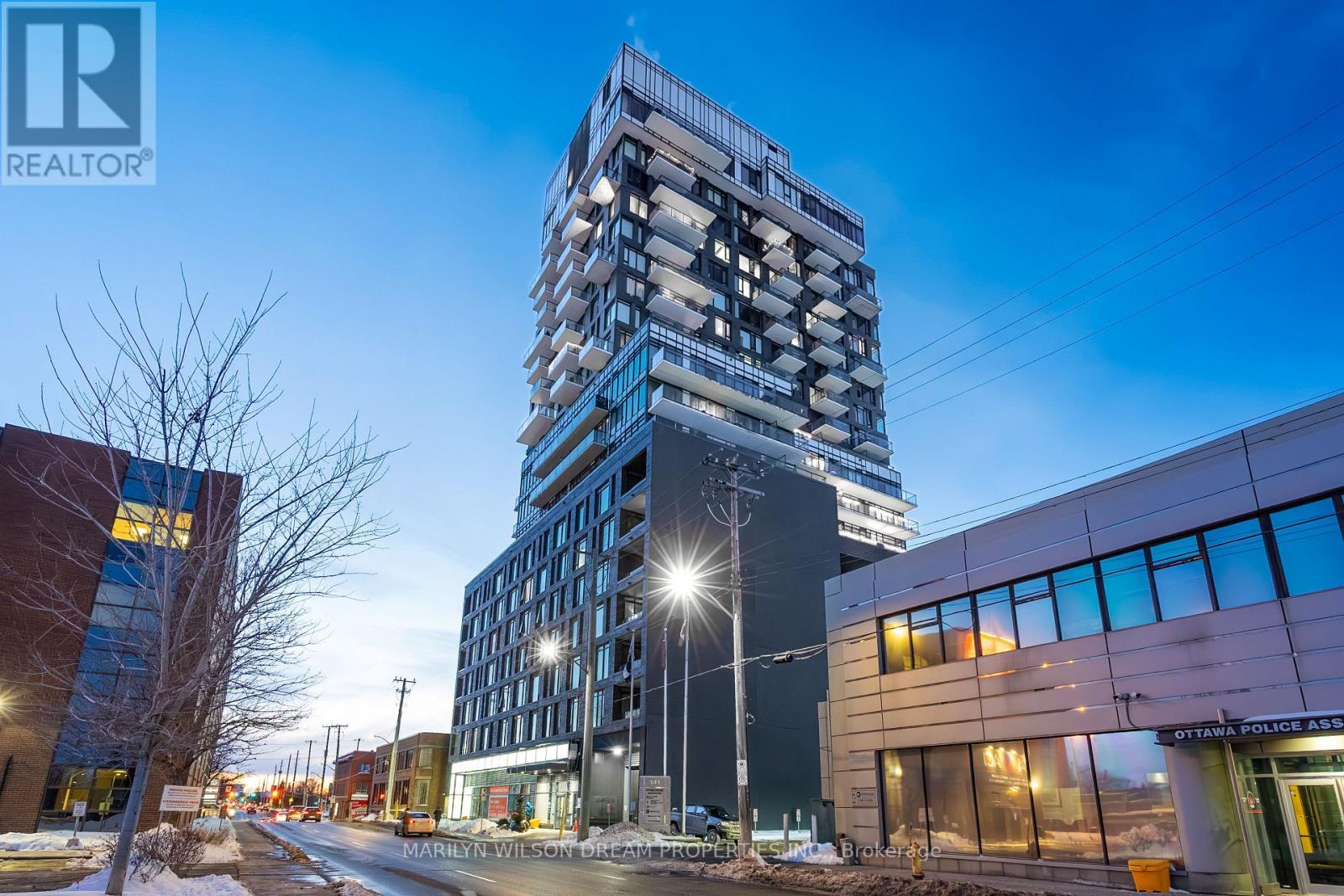 1701 - 203 Catherine Street