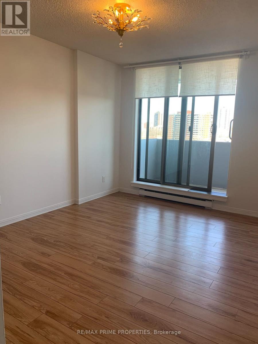 901 - 200 Lafontaine Avenue