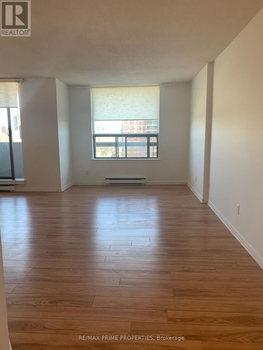 901 - 200 Lafontaine Avenue