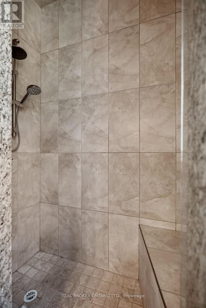 525 Tullamore Street