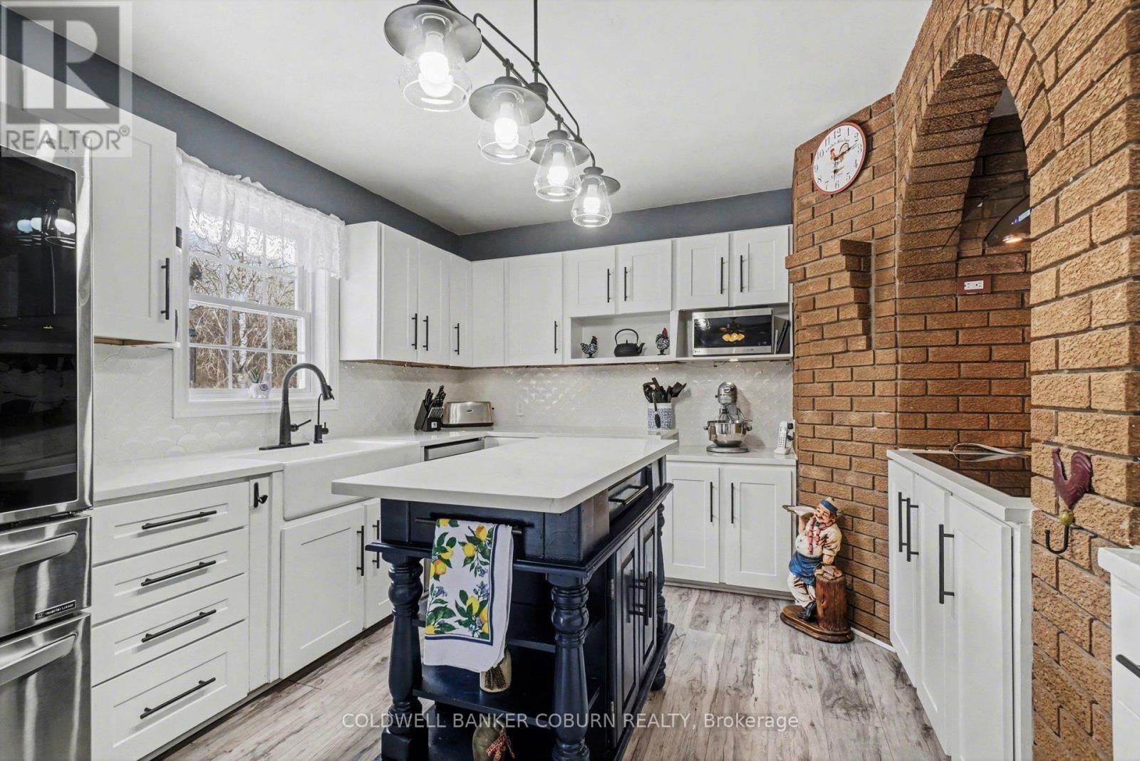 6167 Burritts Rapids Road