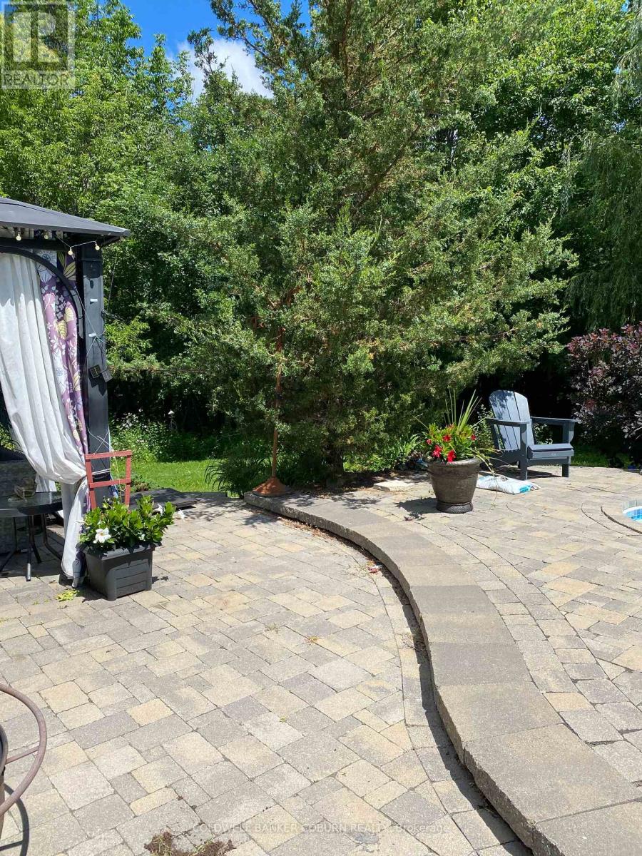 6167 Burritts Rapids Road