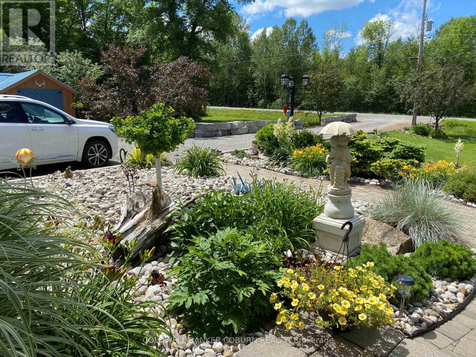 6167 Burritts Rapids Road