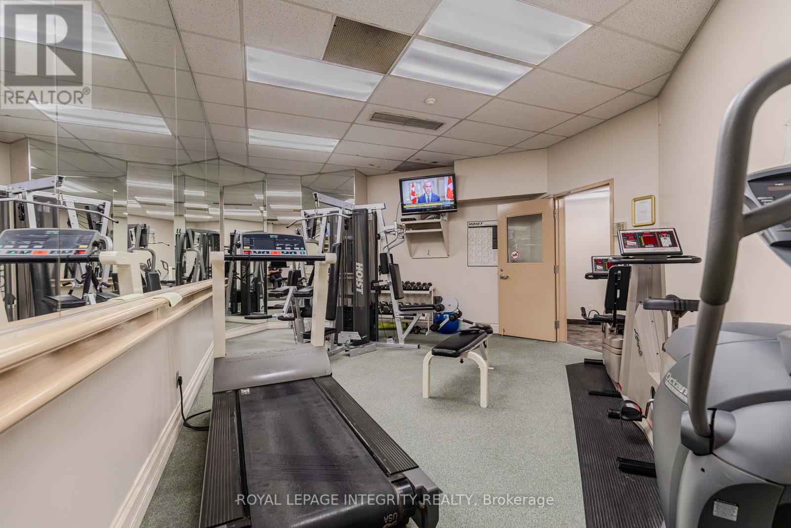 203 - 3099 Carling Avenue