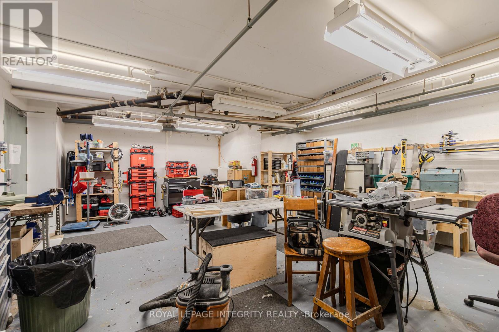 203 - 3099 Carling Avenue