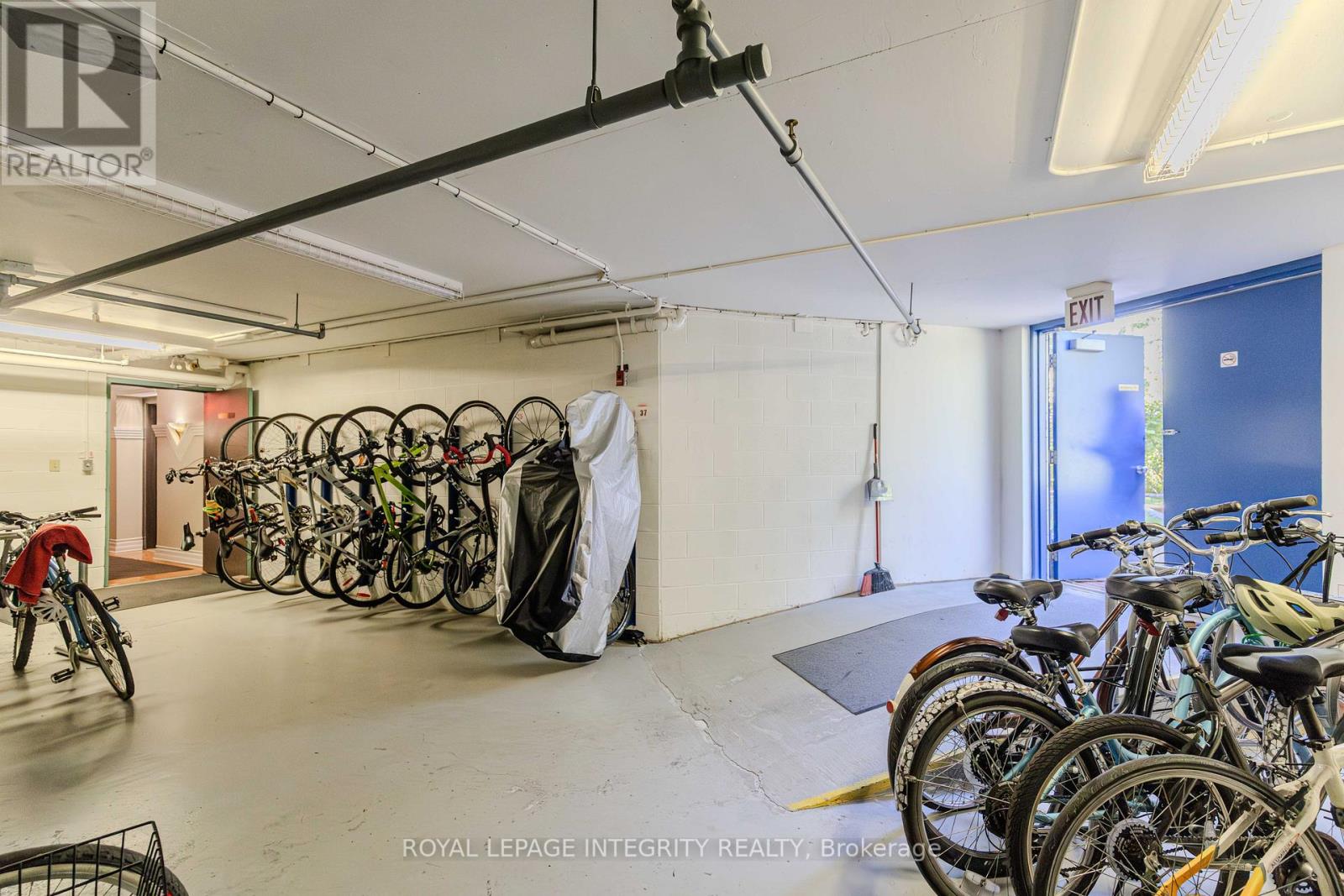 203 - 3099 Carling Avenue