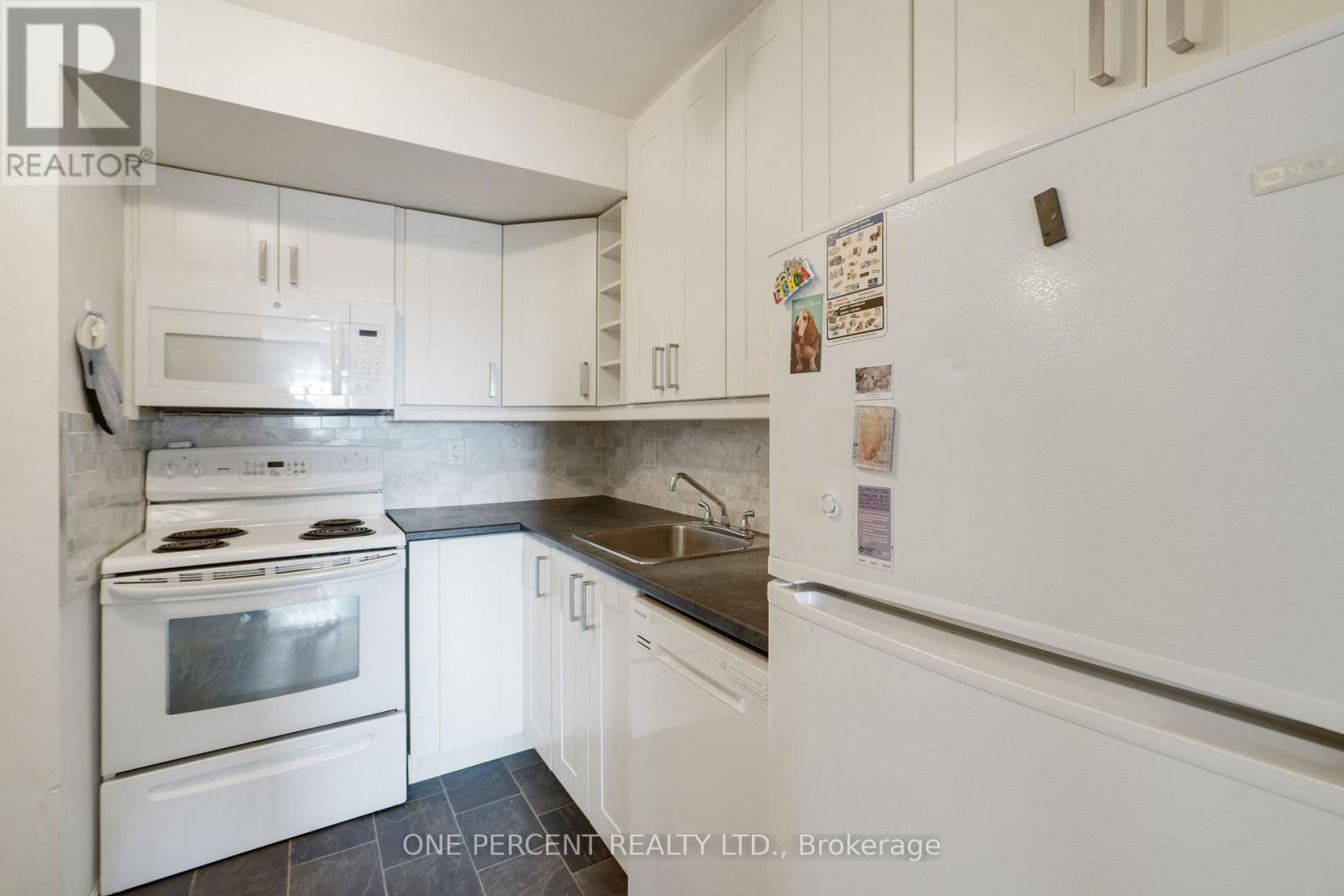 303 - 270 Lorry Greenberg Drive