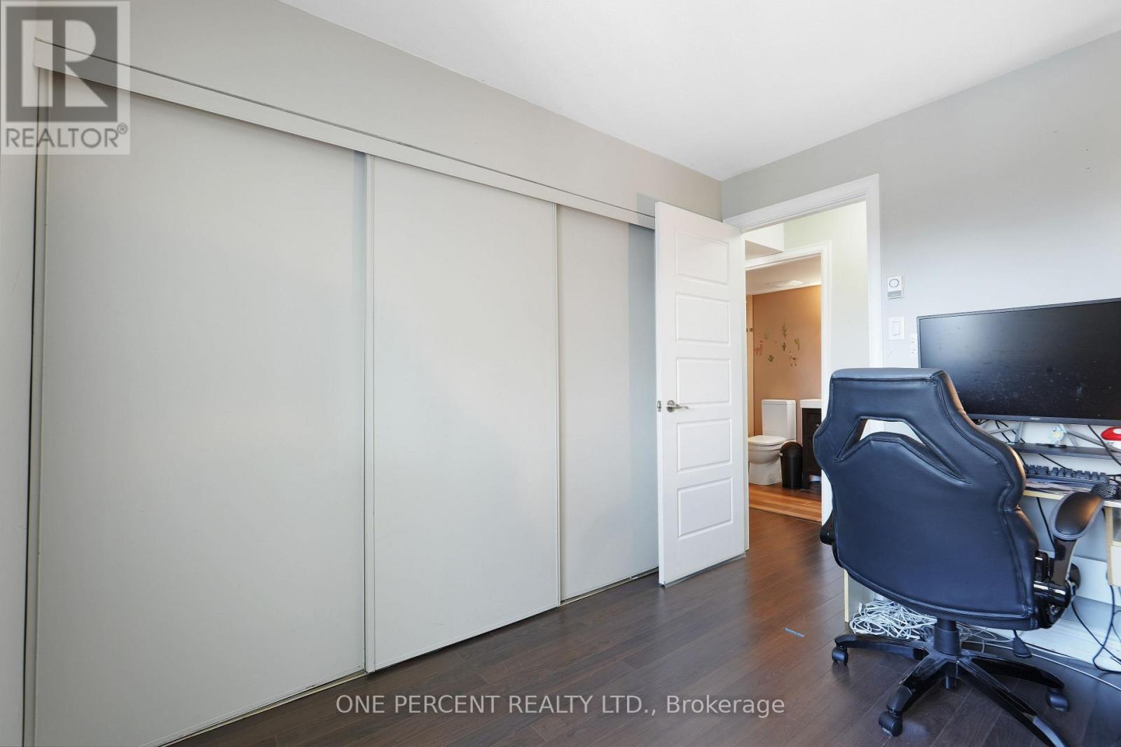 303 - 270 Lorry Greenberg Drive