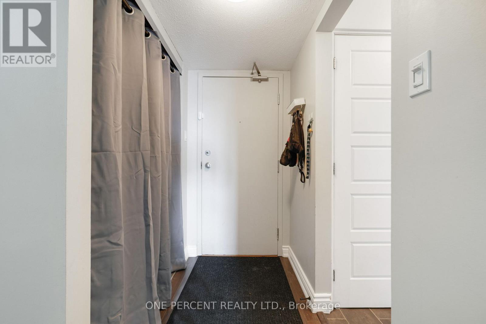 303 - 270 Lorry Greenberg Drive