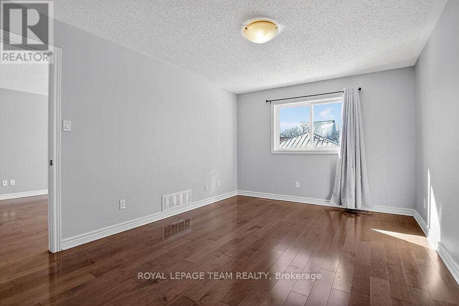 464 Honeyborne Street