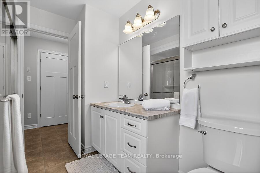 464 Honeyborne Street