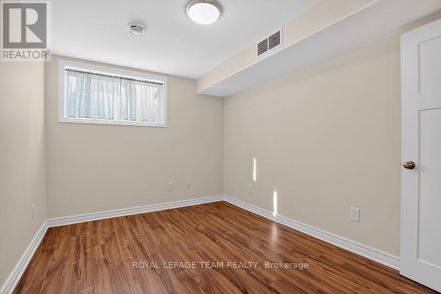 464 Honeyborne Street