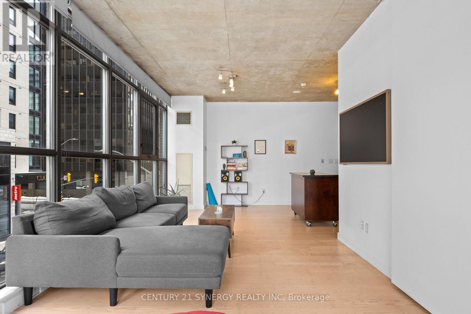 303 - 179 George Street