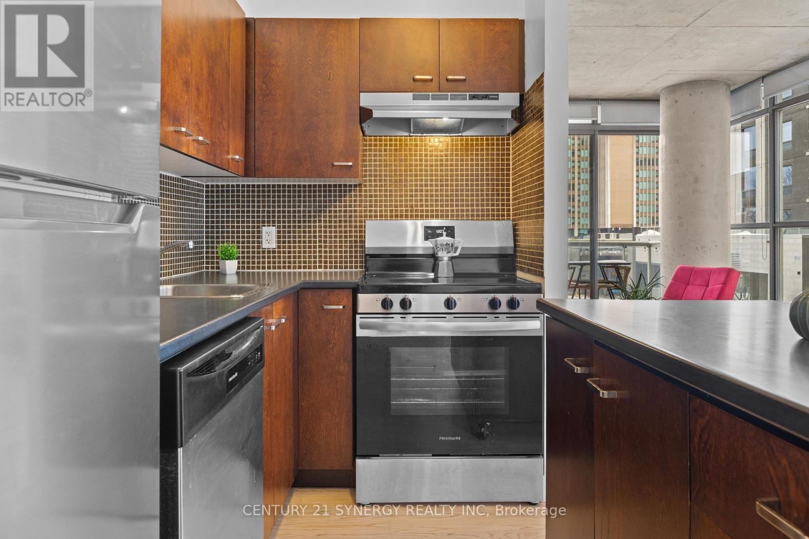 303 - 179 George Street