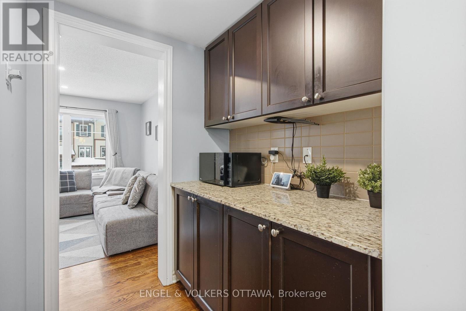 476 Coldwater Crescent