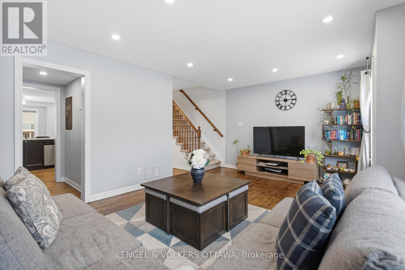 476 Coldwater Crescent