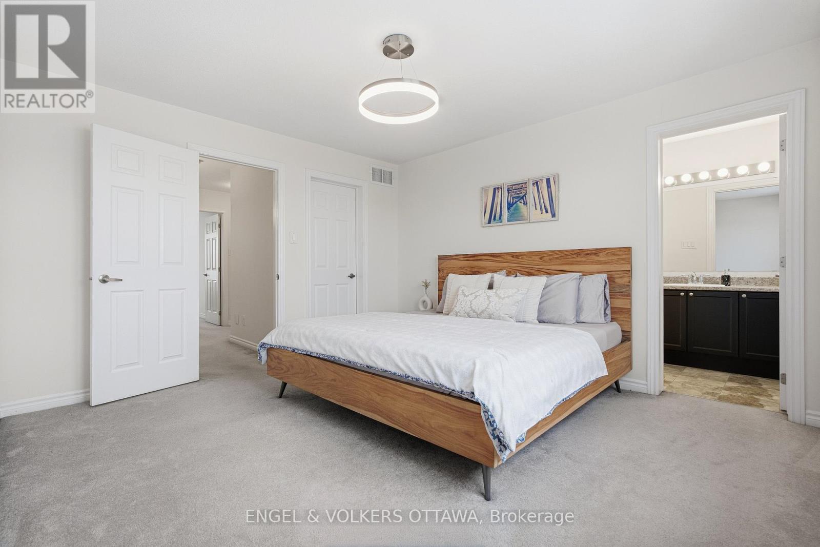 476 Coldwater Crescent