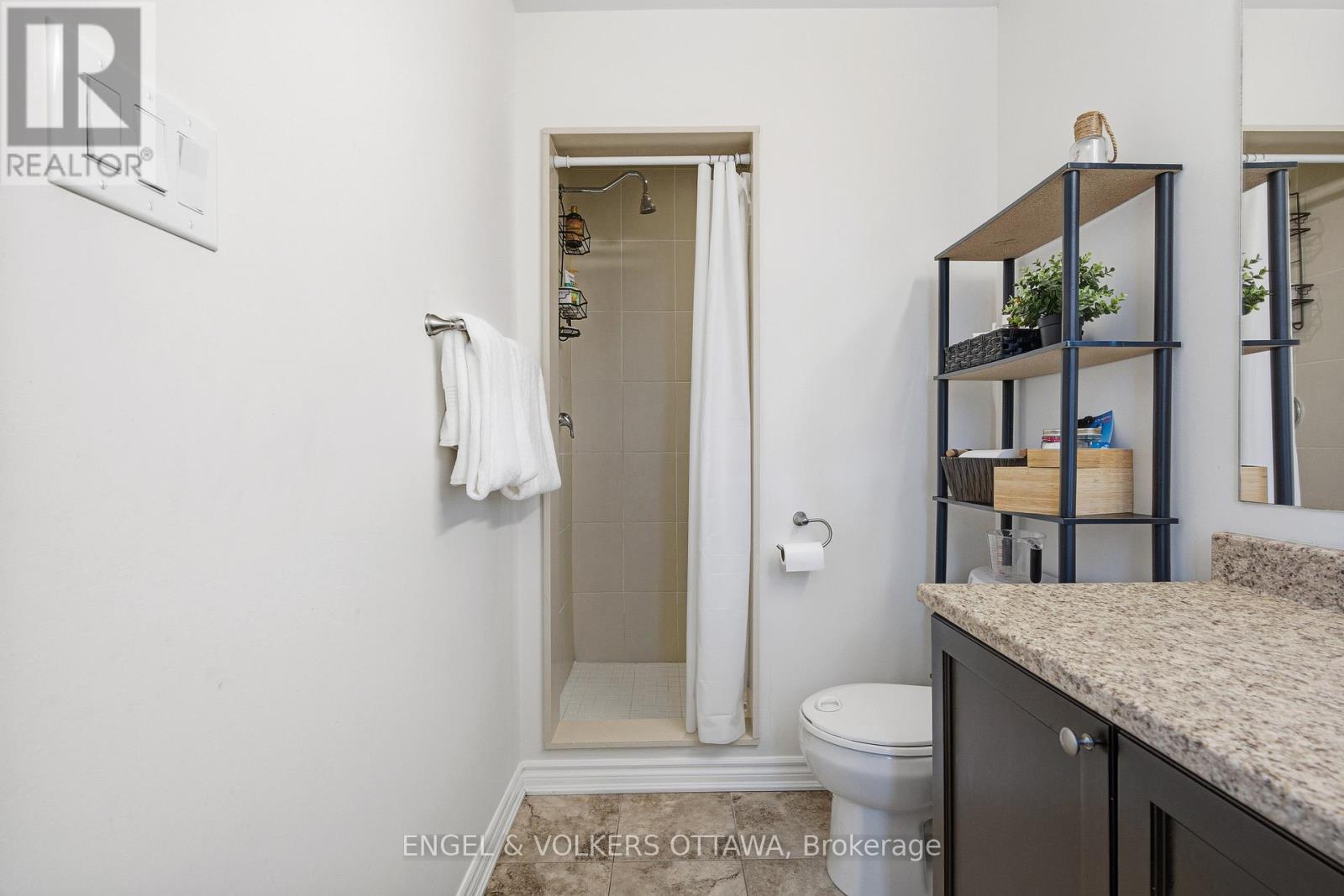 476 Coldwater Crescent