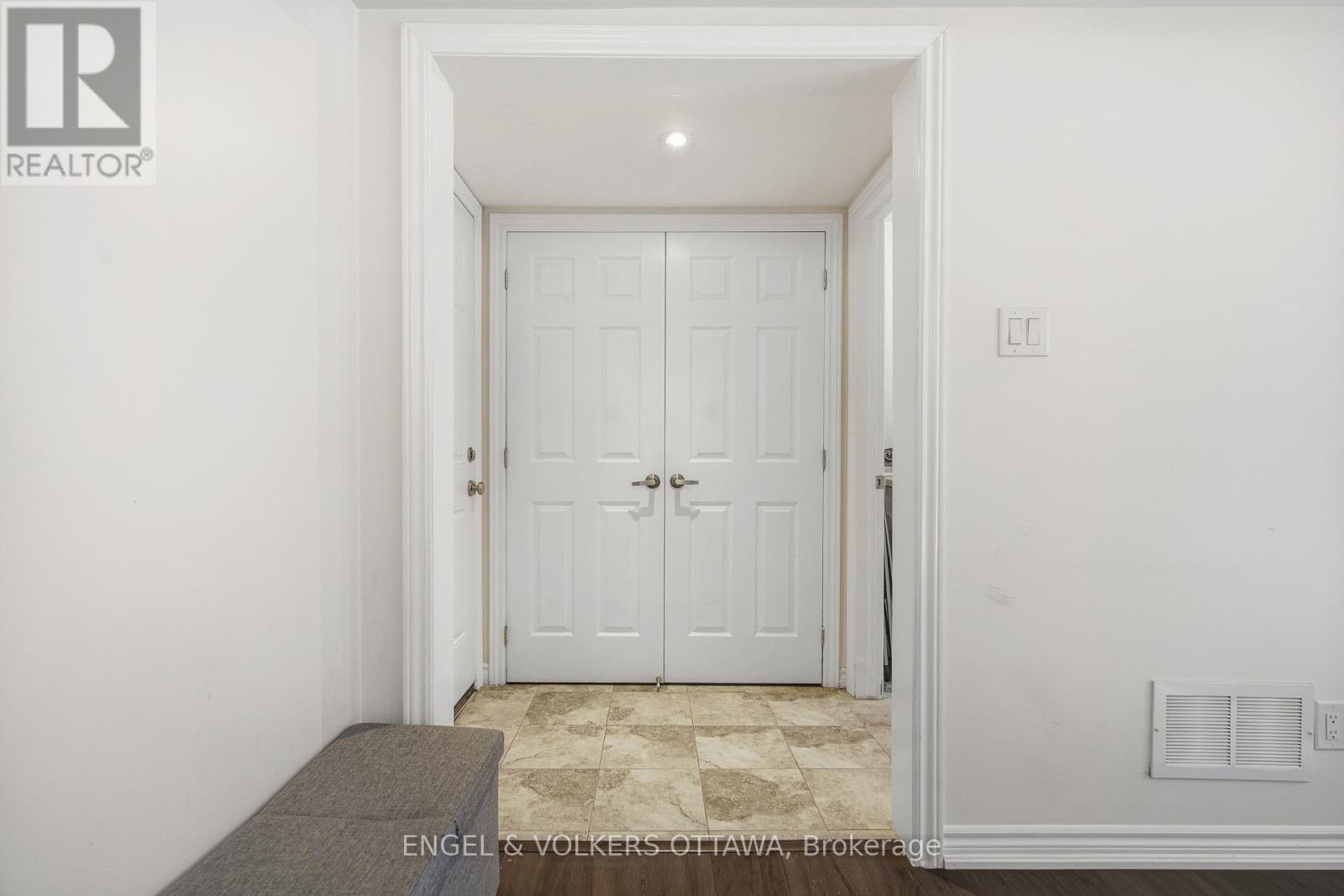 476 Coldwater Crescent