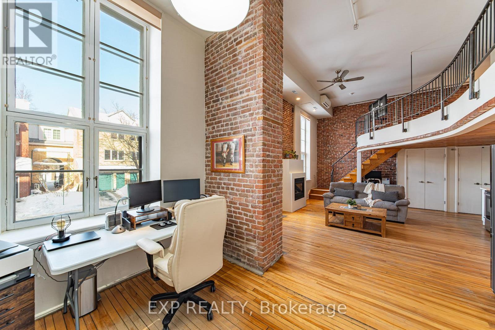 206 - 589 Rideau Street