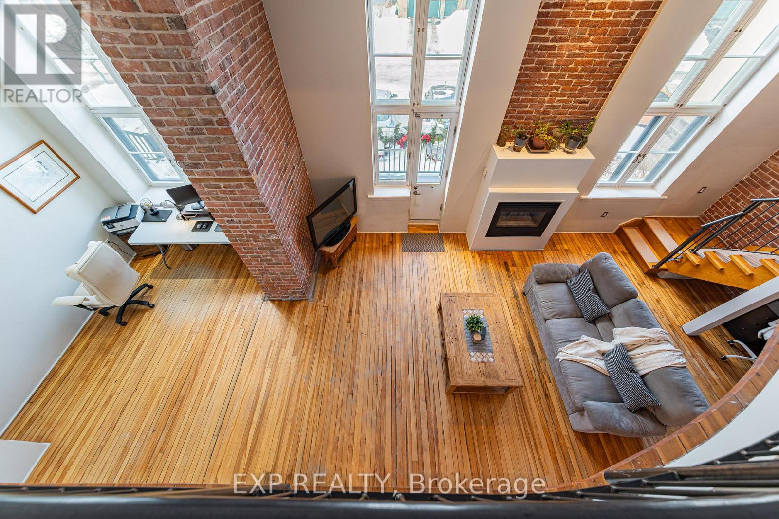 206 - 589 Rideau Street