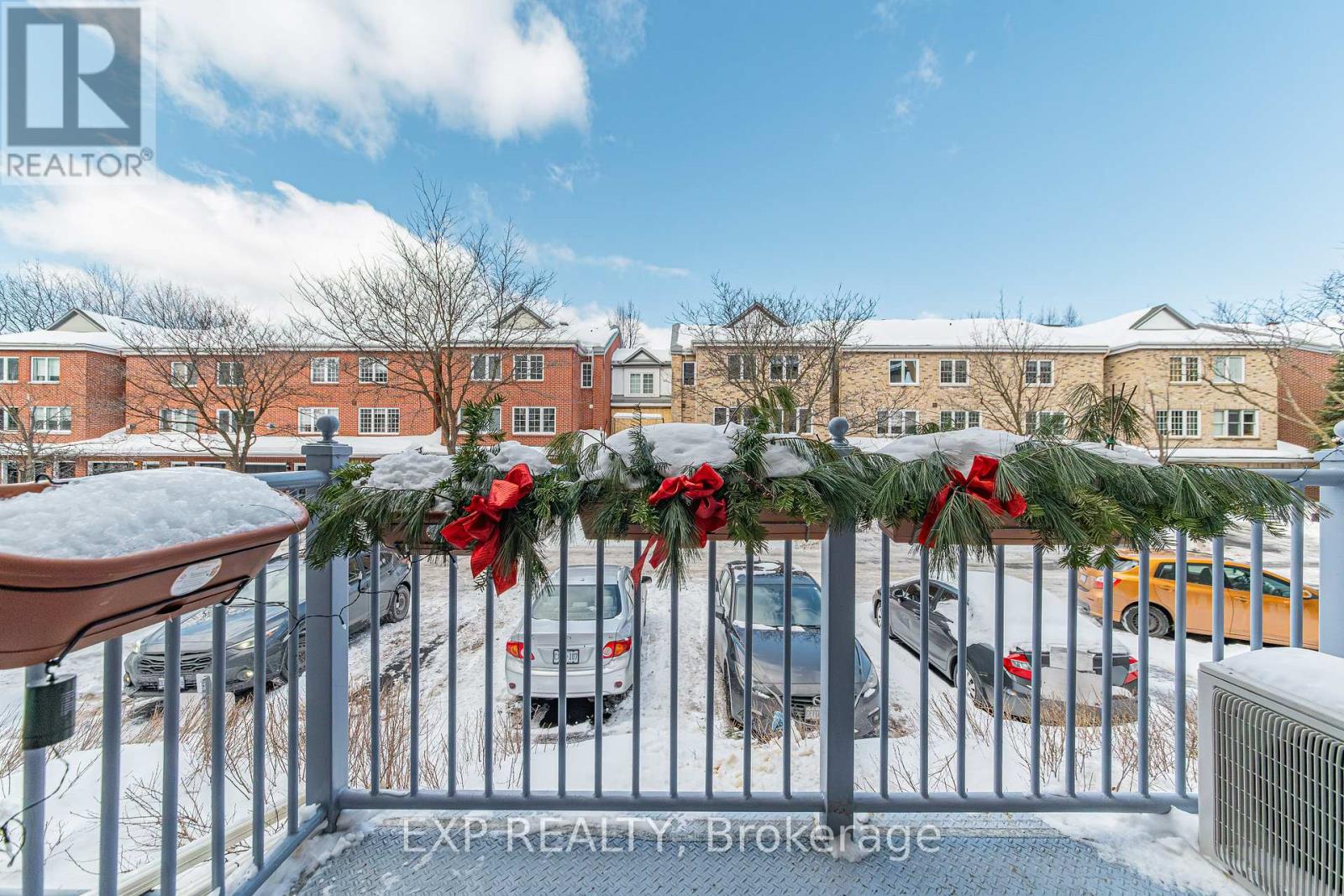 206 - 589 Rideau Street