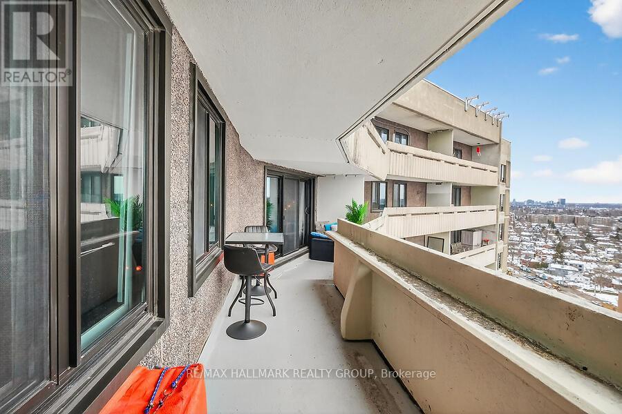 2505 - 1171 Ambleside Drive