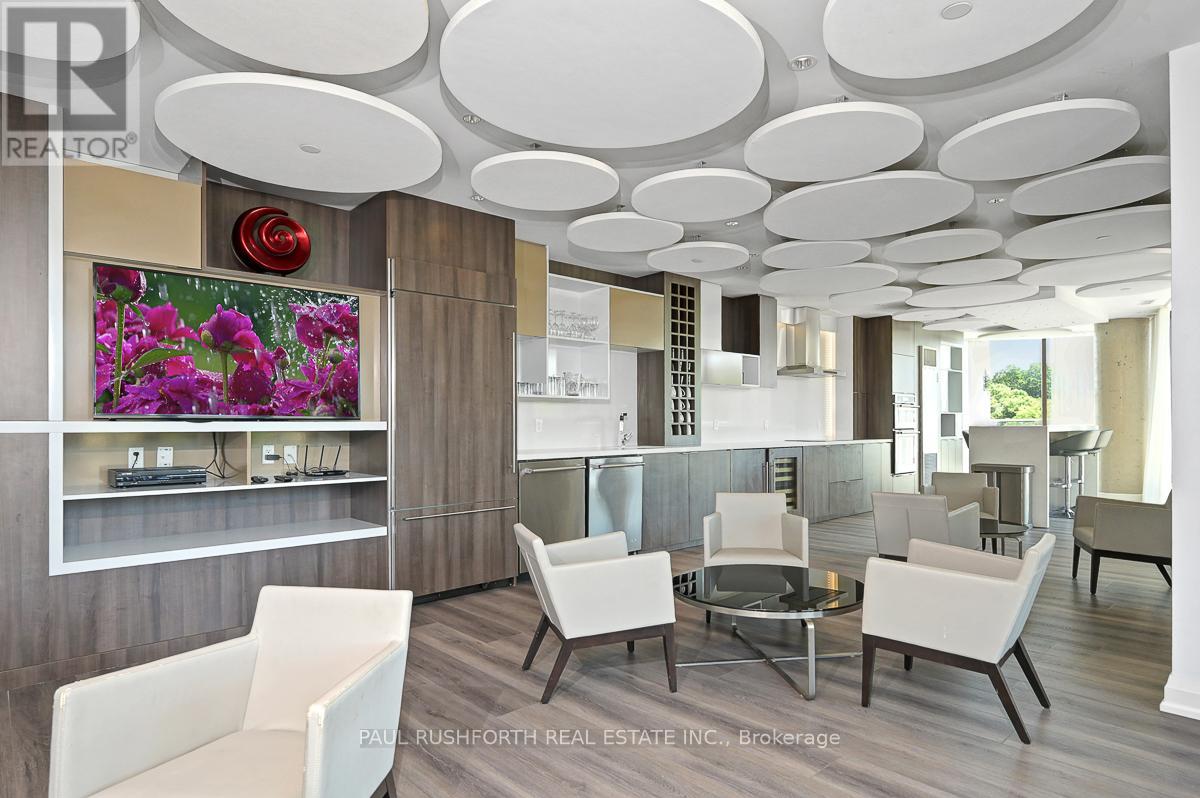 104 - 1035 Bank Street