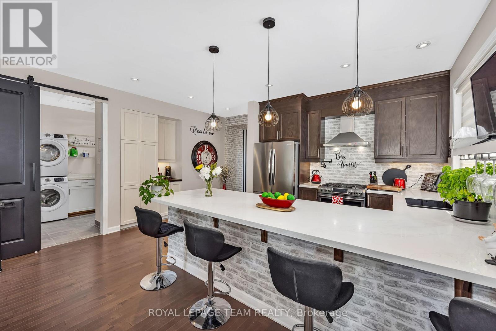 3222 Harvester Crescent