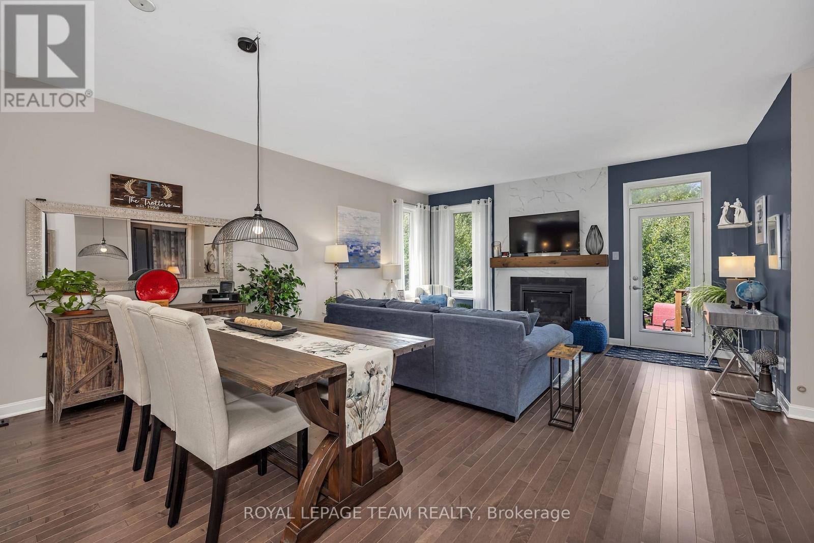 3222 Harvester Crescent