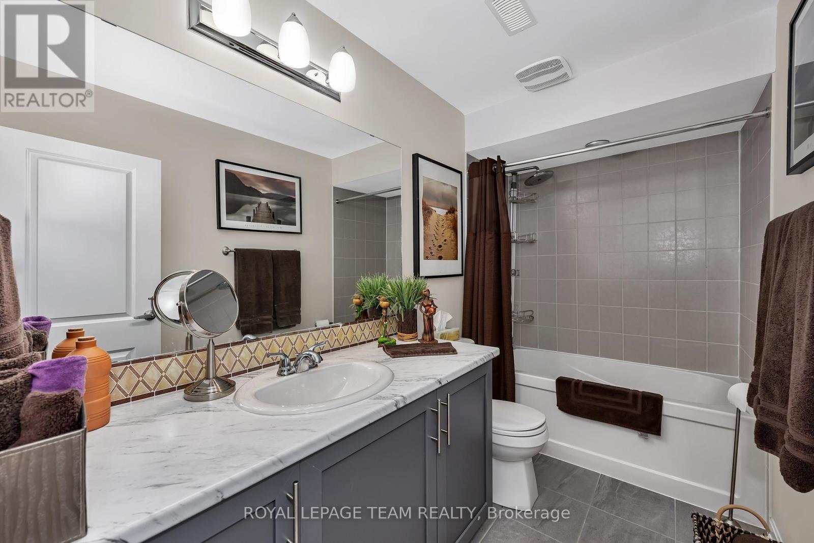 3222 Harvester Crescent