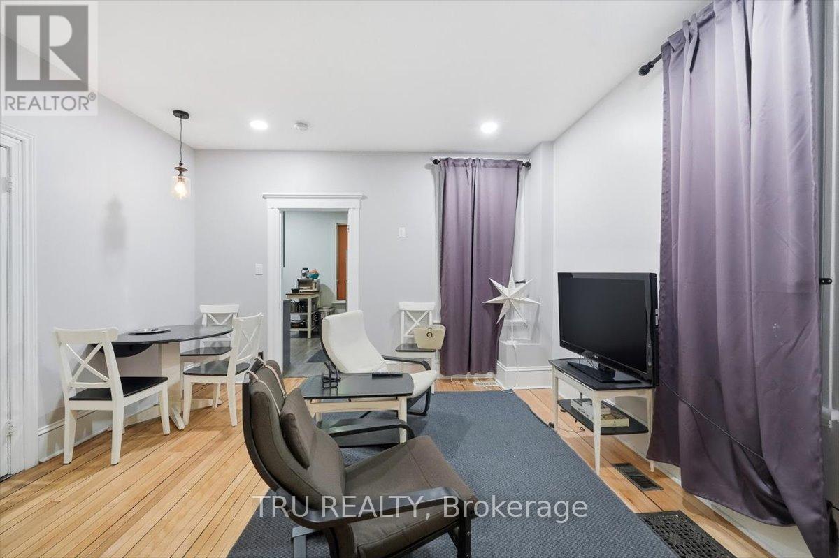 355 Cambridge Street N