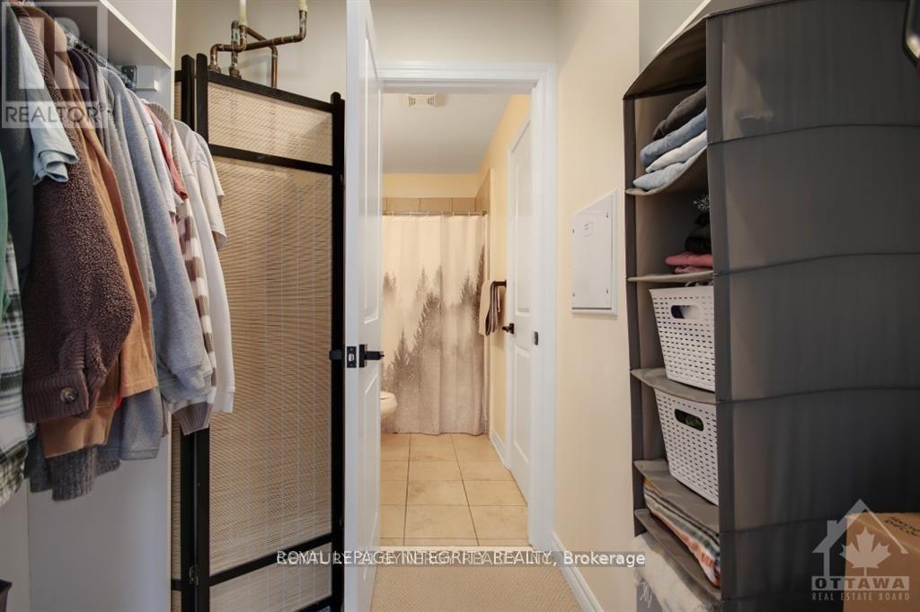 303 - 151 Potts Private