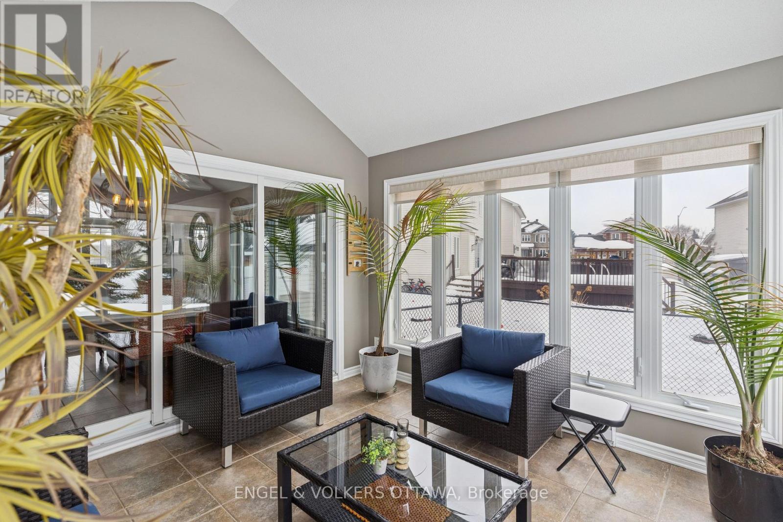 76 Frontenac Boulevard