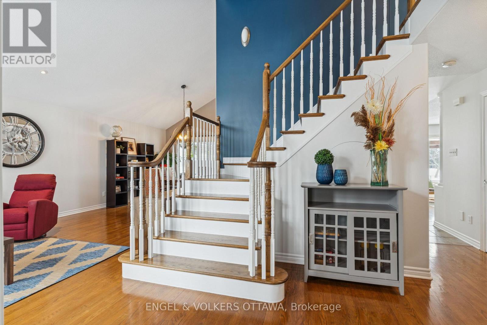 76 Frontenac Boulevard