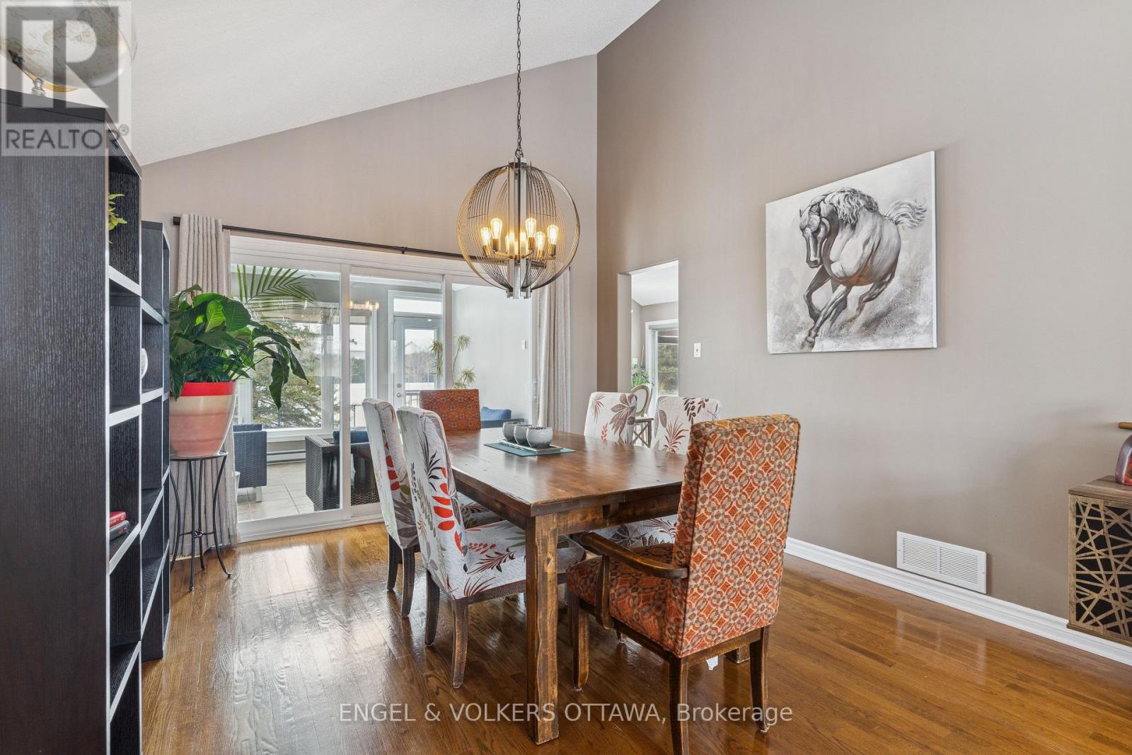 76 Frontenac Boulevard