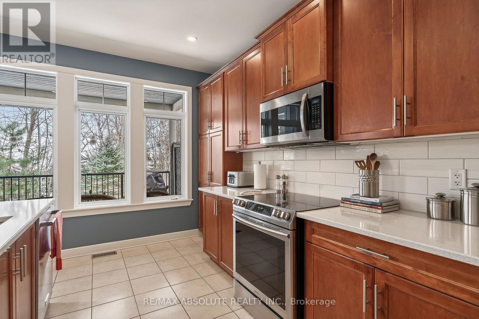 31 Marsh Sparrow Private