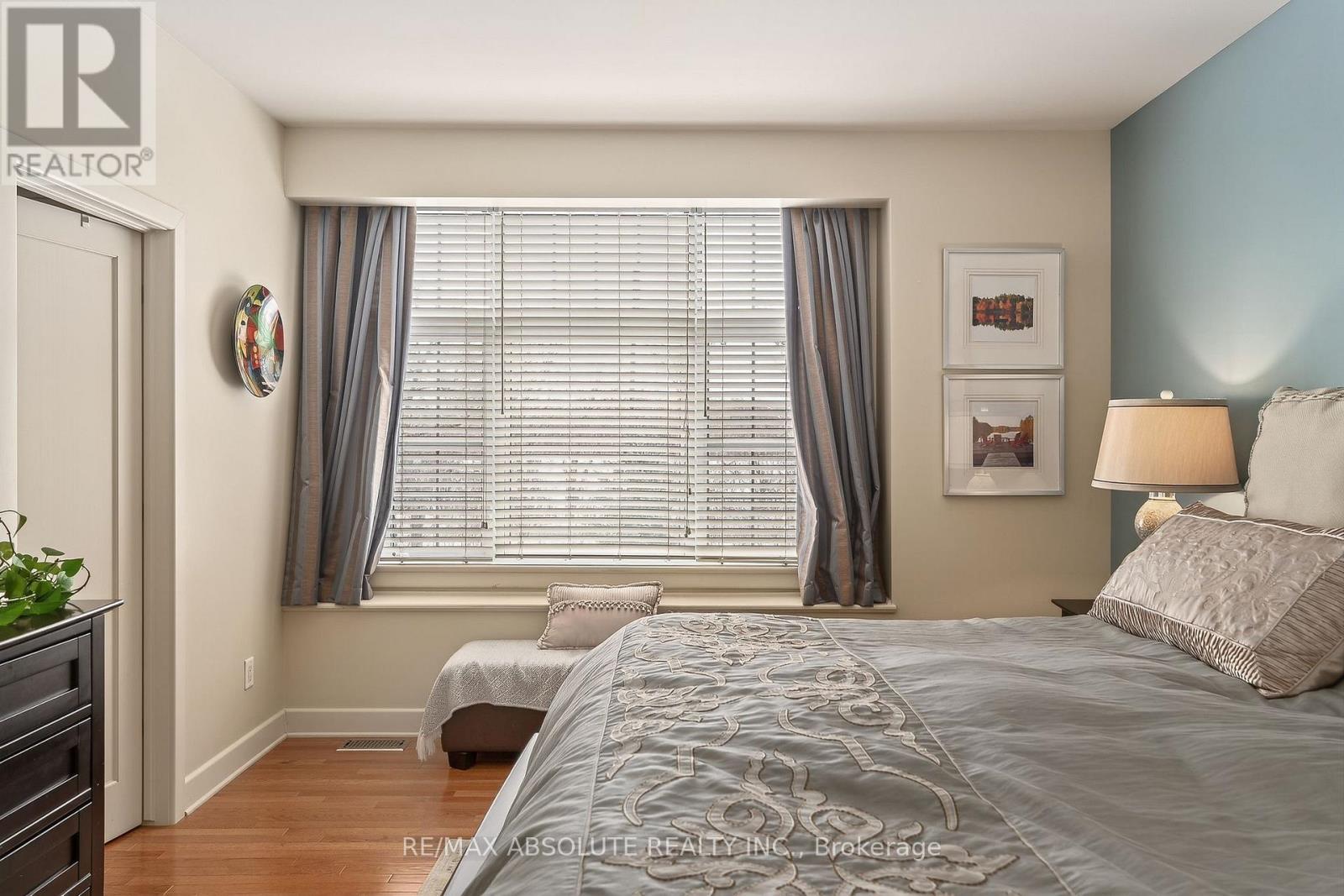 31 Marsh Sparrow Private