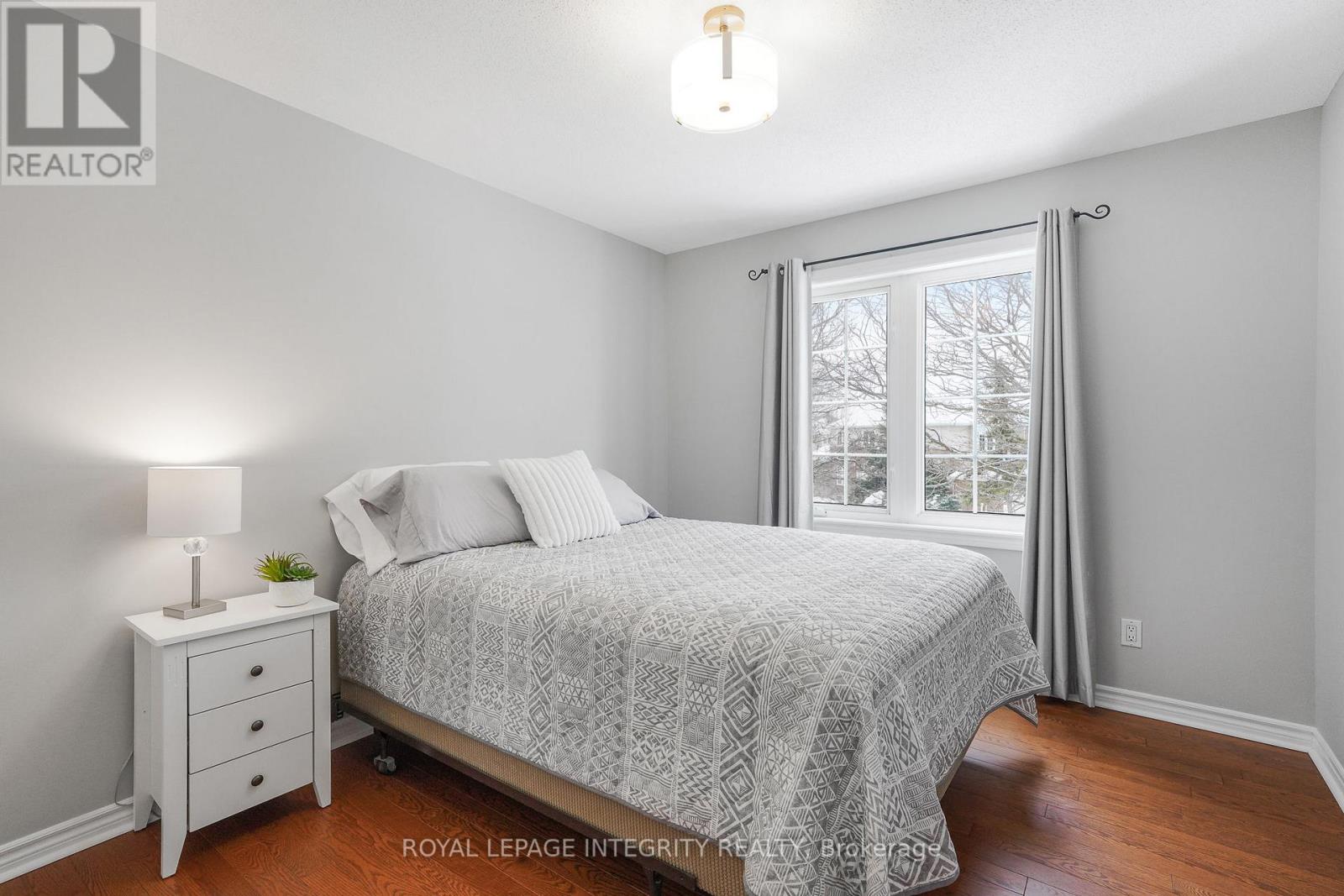 1033 Markwick Crescent