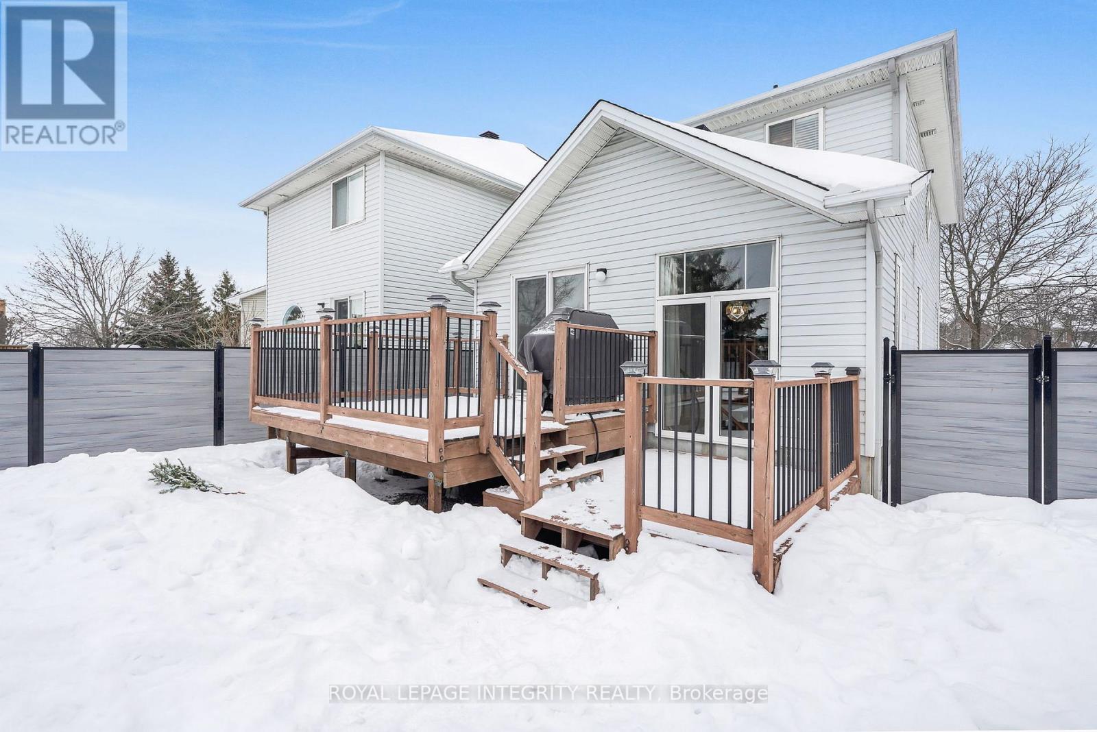 1033 Markwick Crescent