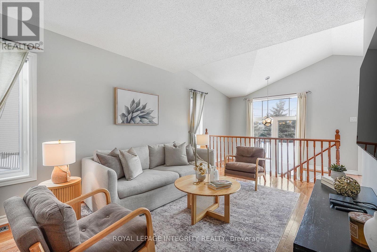 1033 Markwick Crescent