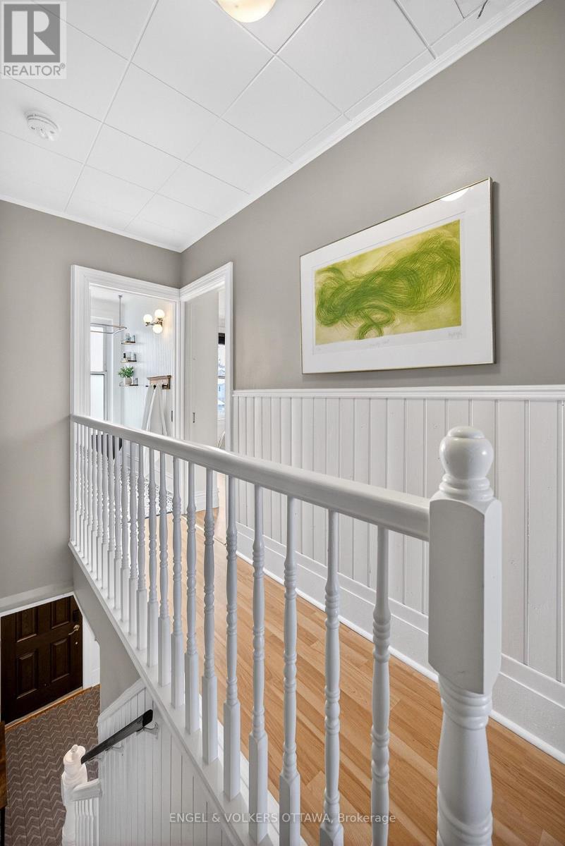 27 King George Street