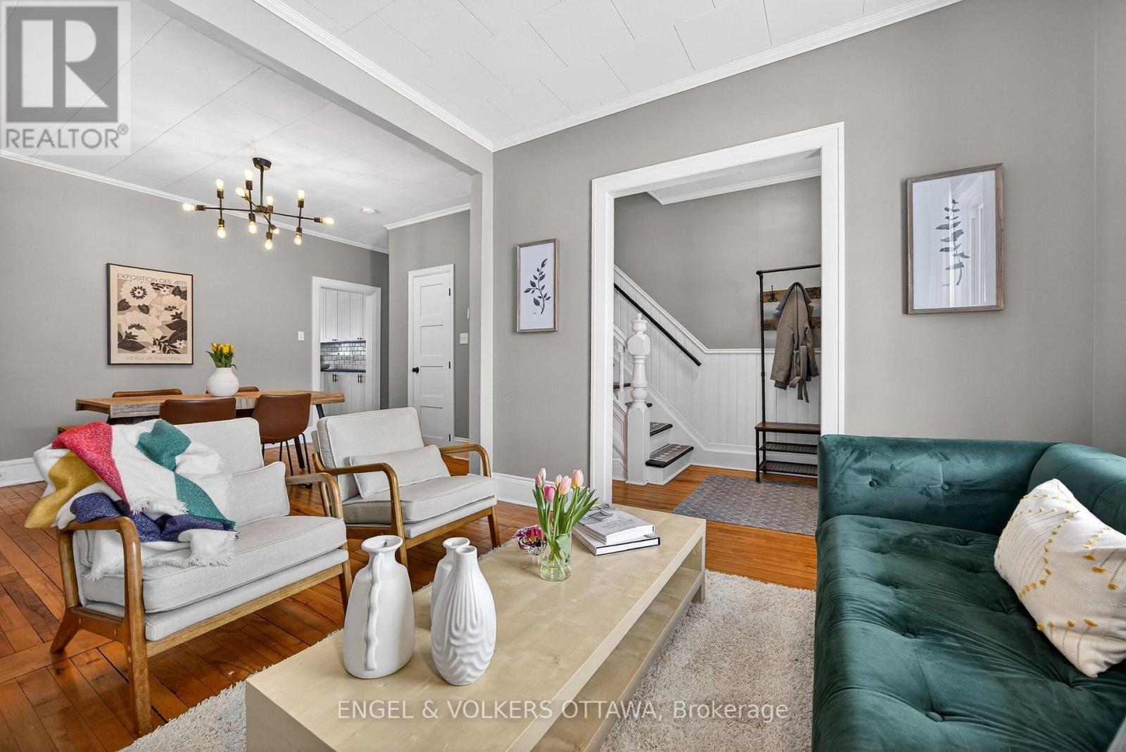 27 King George Street